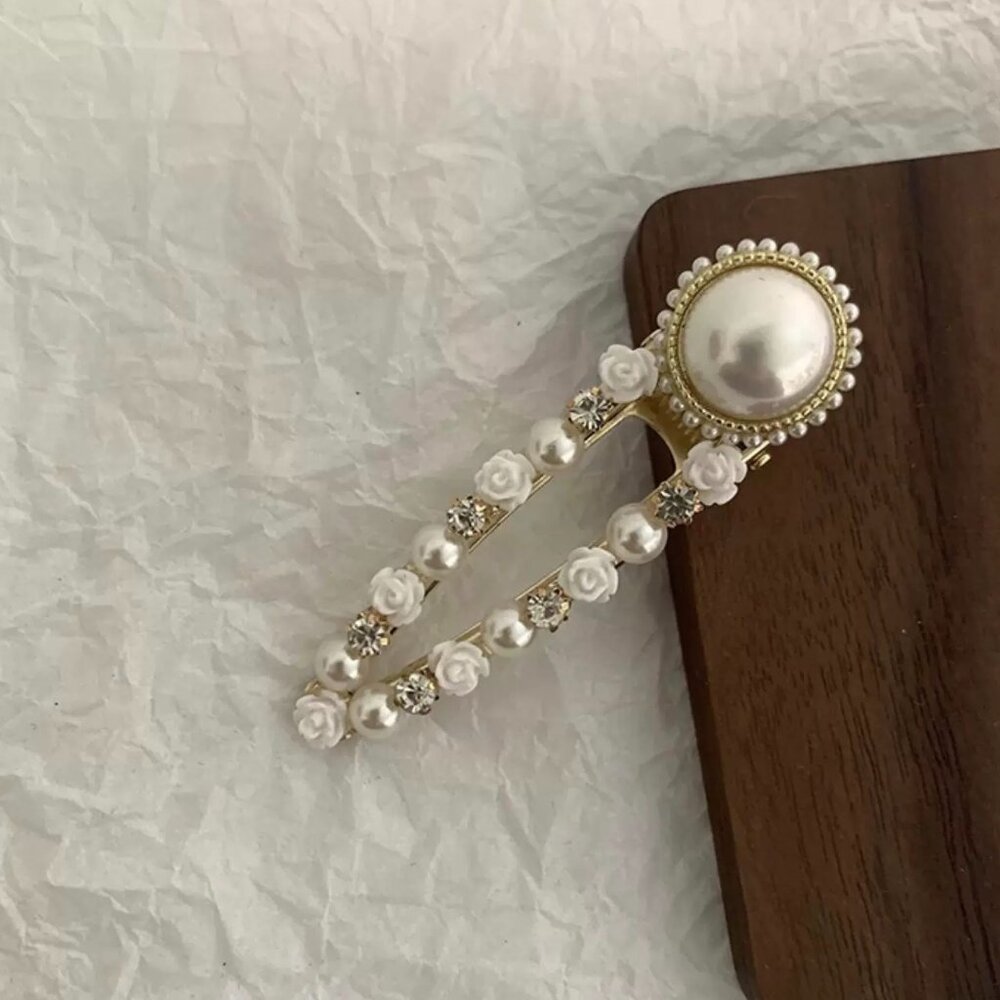 Vintage Pearl Floral Hair Clip – Elegant Double-Row Design